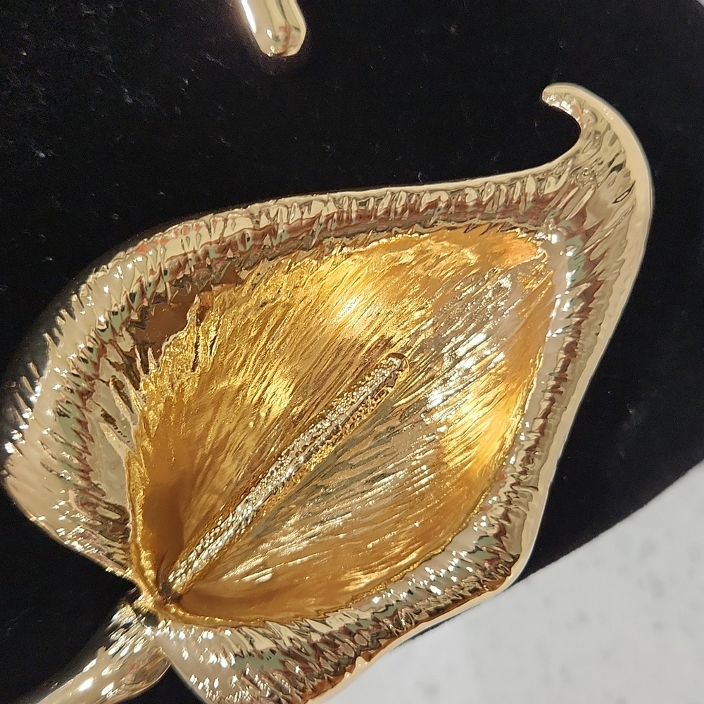 💛▪️Camila Coelho▪️ Gold Tone Calla Lily Statement Choker Floral Necklace - Picture 10 of 13